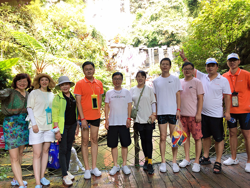 凝聚团队 再创辉煌——记2022年美高梅官网正网清远之旅 .jpg